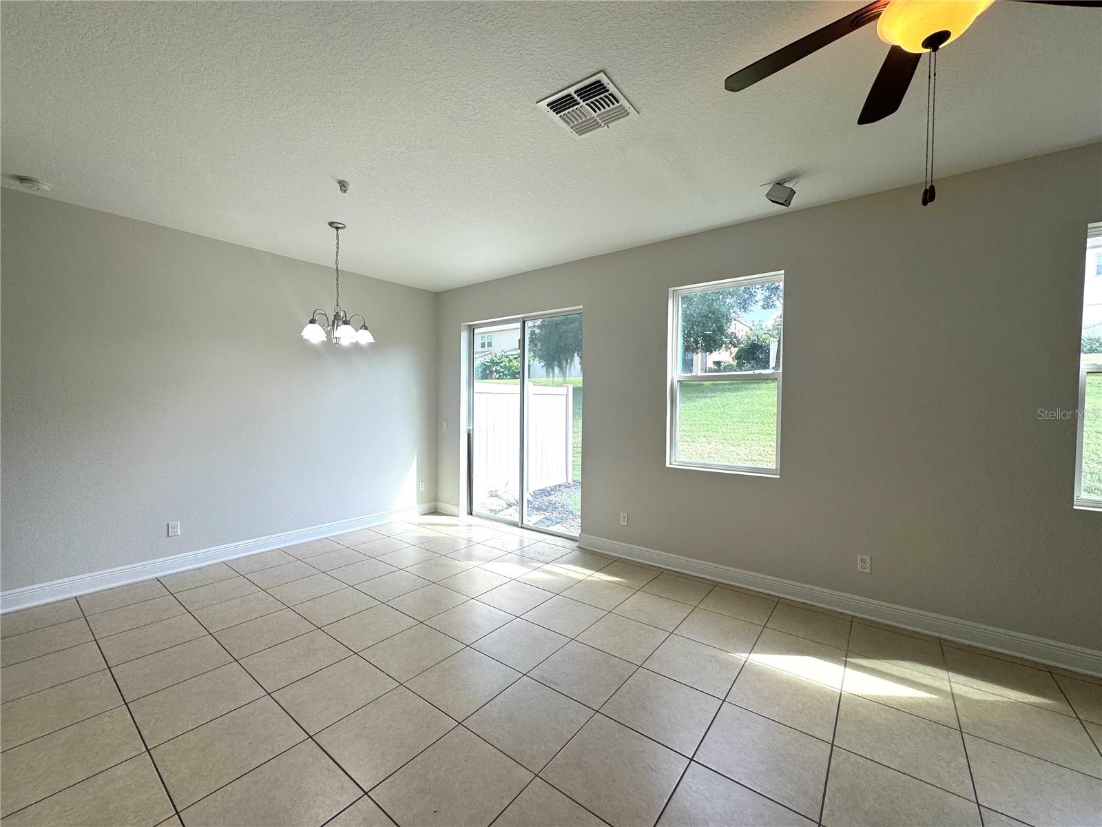 RESERVE AT MEADOW LAKE - Residential Lease