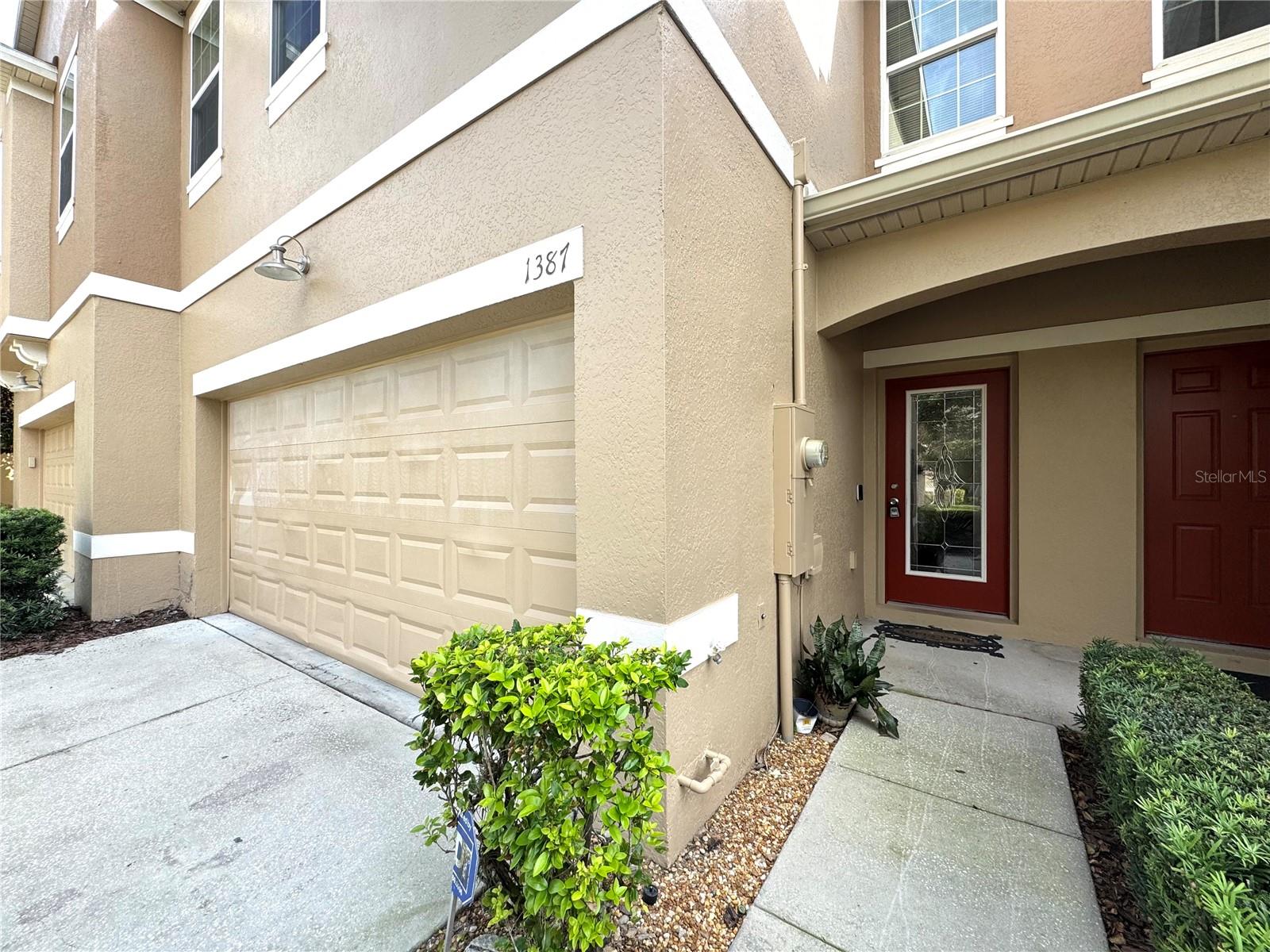 RESERVE AT MEADOW LAKE - Residential Lease