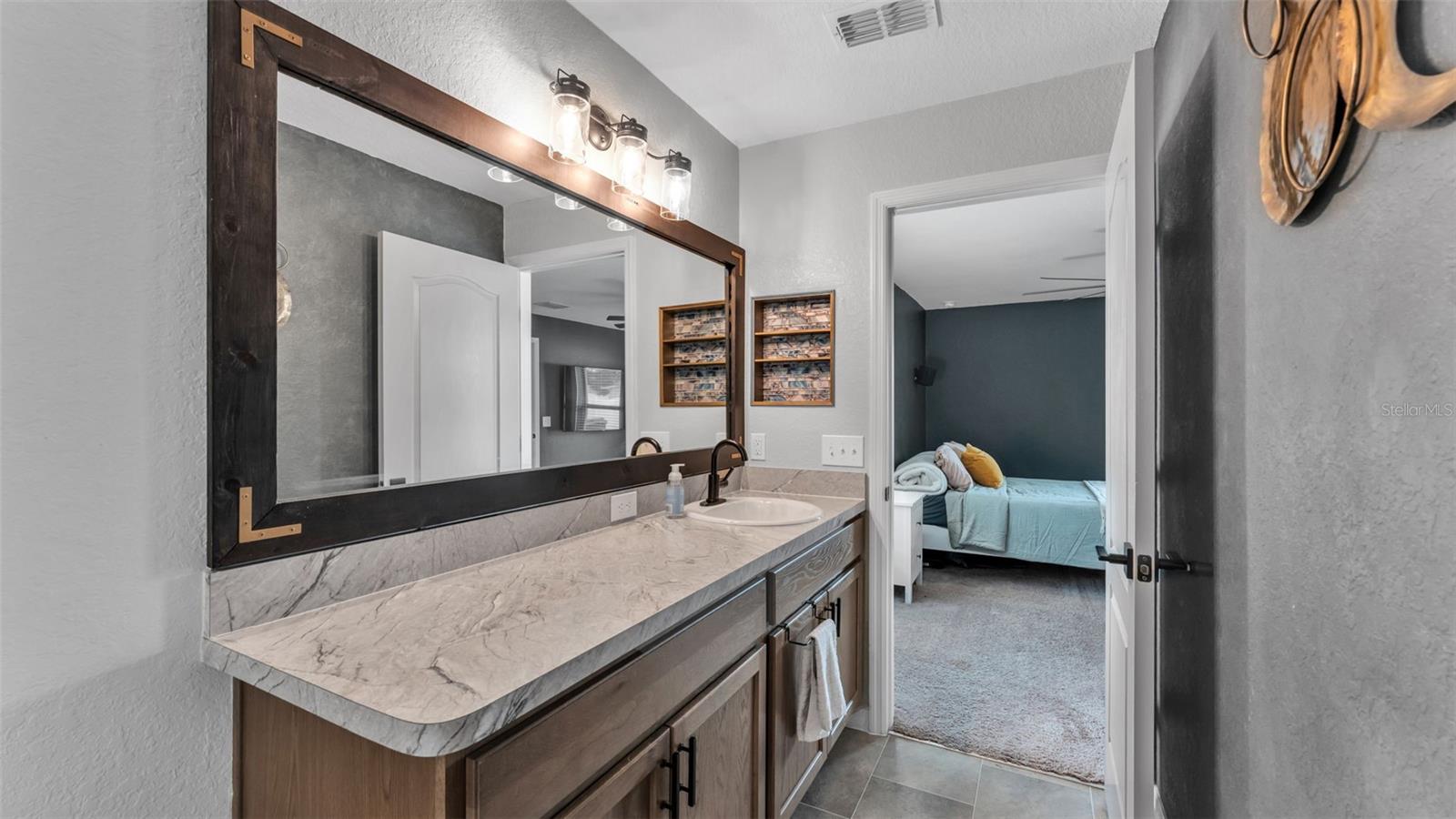 LINDEN TRACE - Residential