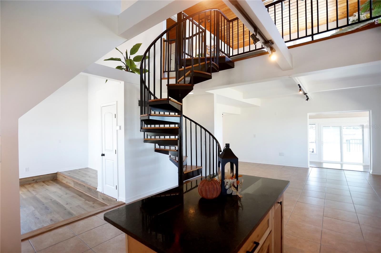 INDIAN BAY COUNTRY HOMES - Residential