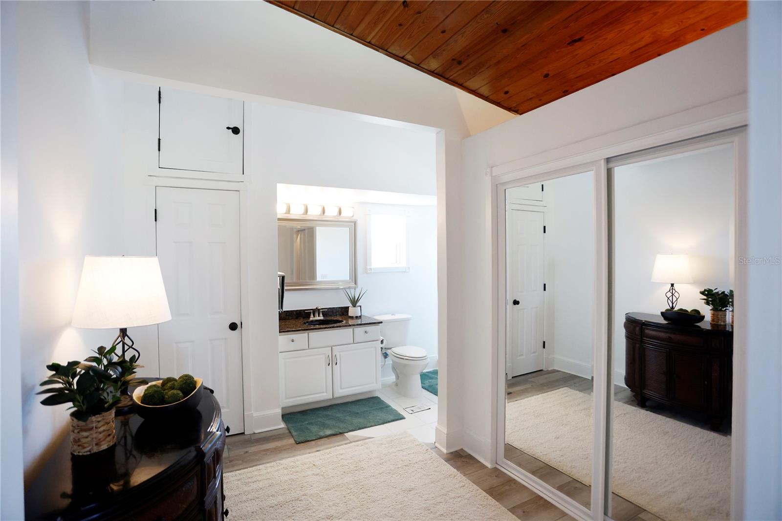 INDIAN BAY COUNTRY HOMES - Residential