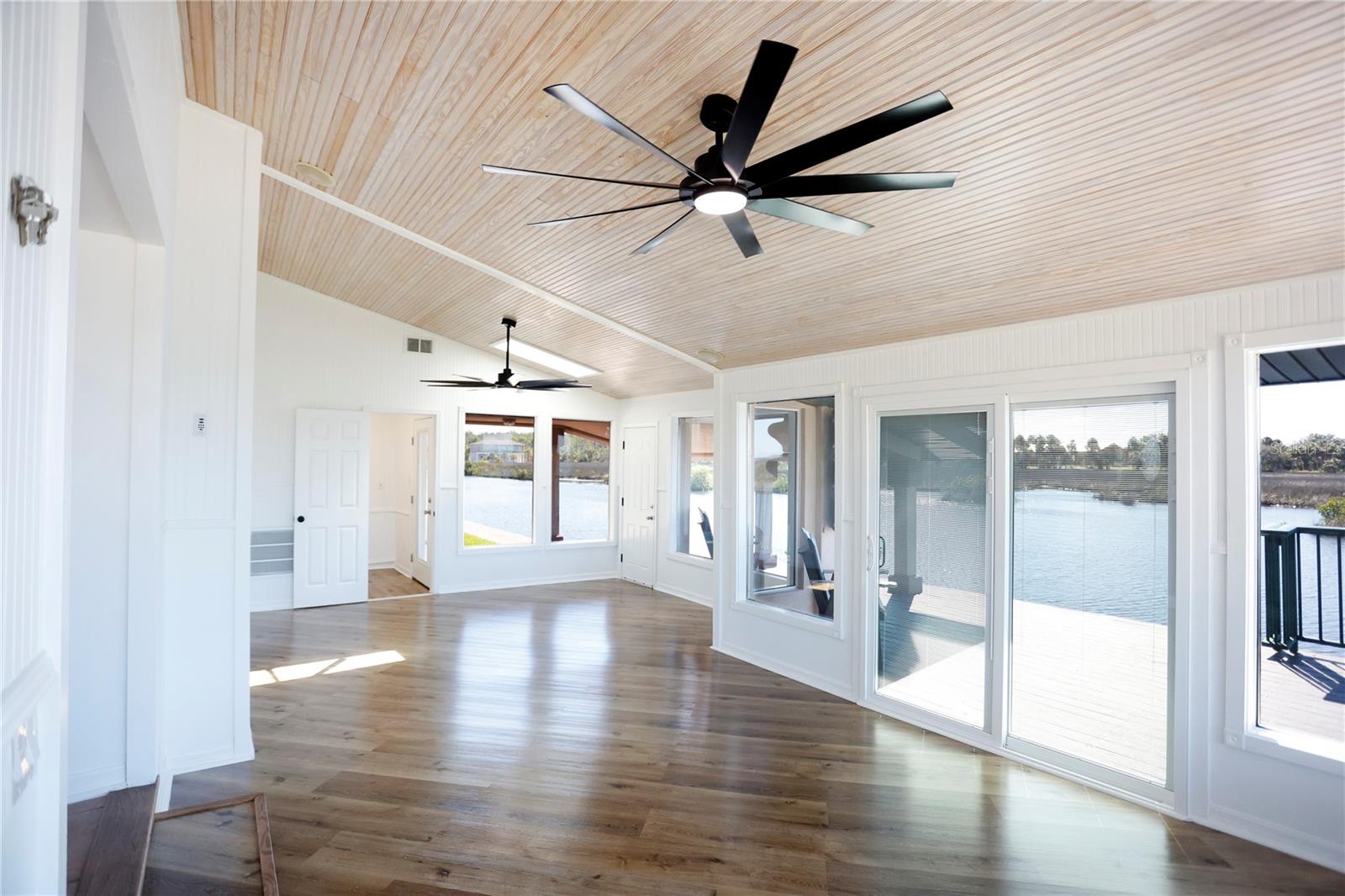 INDIAN BAY COUNTRY HOMES - Residential