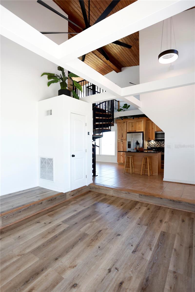 INDIAN BAY COUNTRY HOMES - Residential