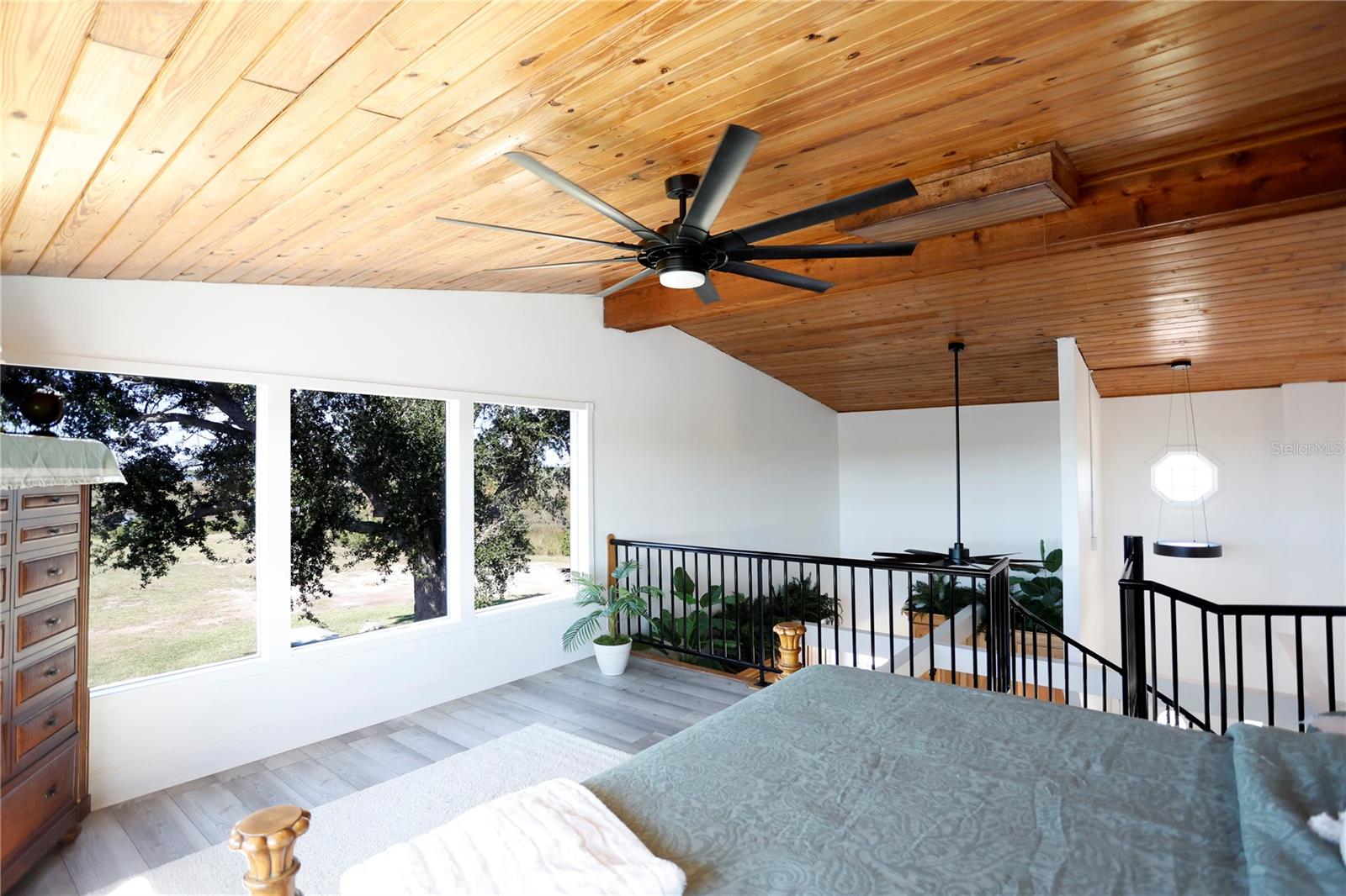 INDIAN BAY COUNTRY HOMES - Residential