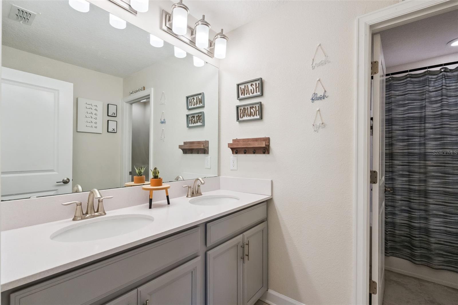 STOREY GROVE PH 3 - Residential