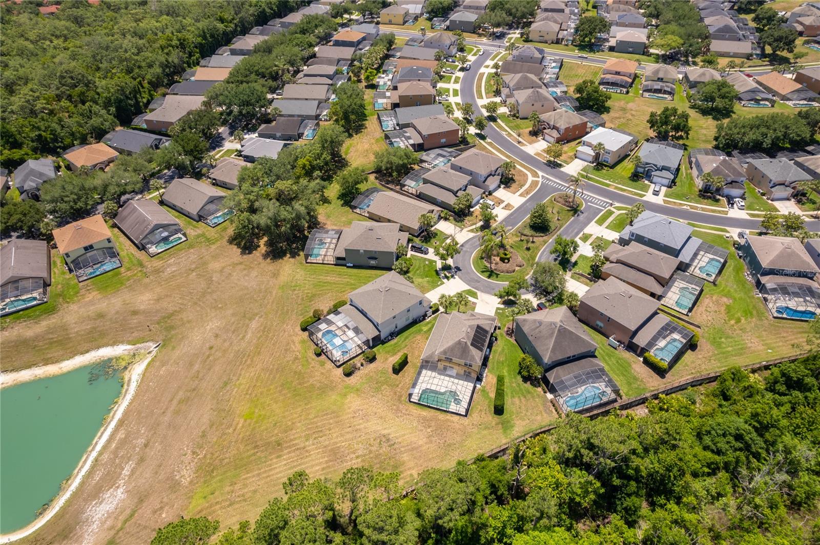 EMERALD ISLAND RESORT PH 5B - Residential