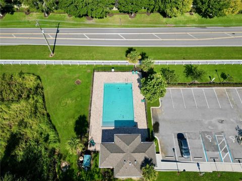 A home in AUBURNDALE