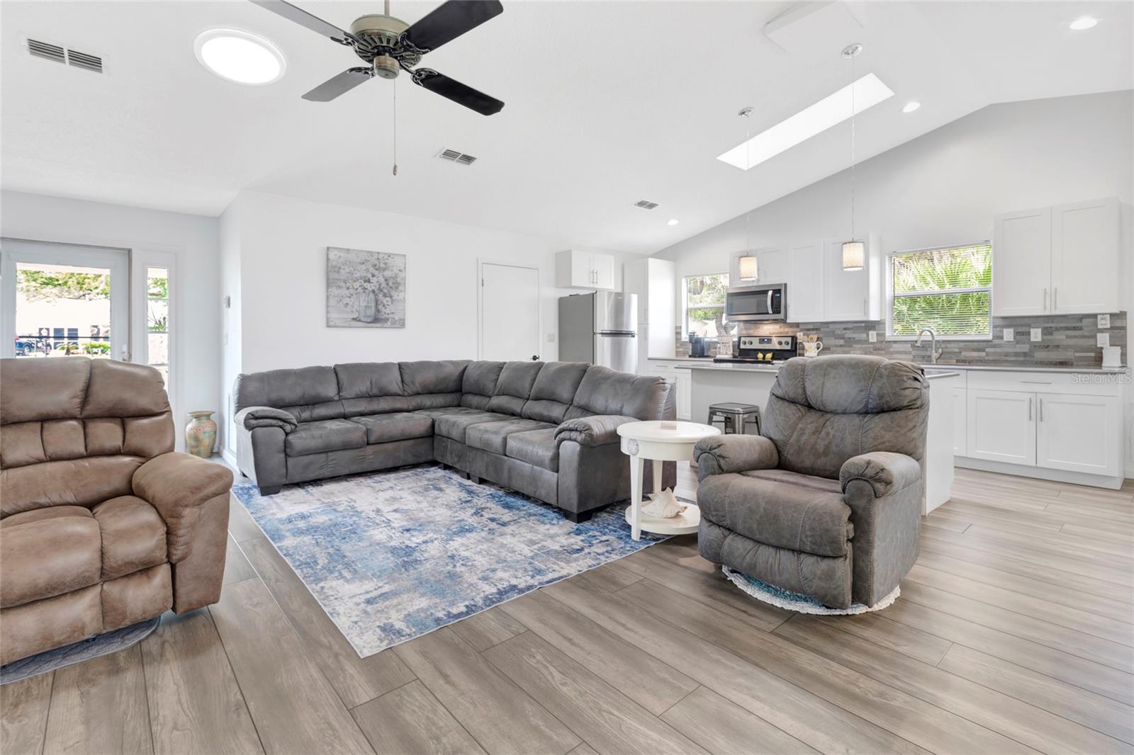 SCOTTISH HIGHLANDS CONDO PH B - Residential