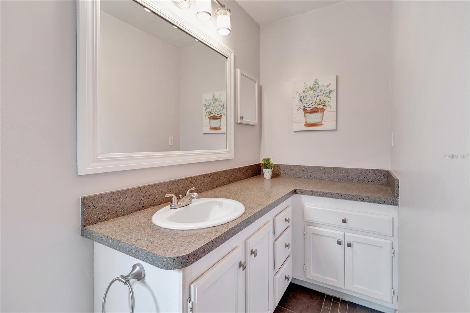 SCOTTISH HIGHLANDS CONDO PH B - Residential