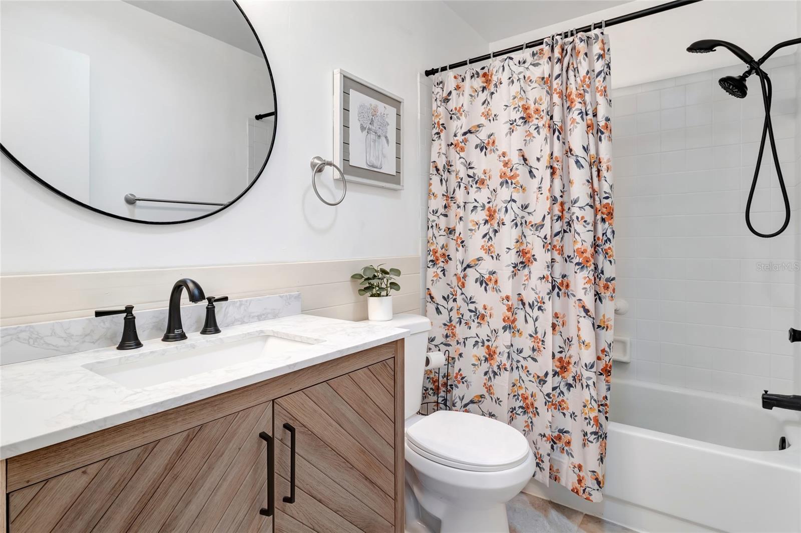 SCOTTISH HIGHLANDS CONDO PH B - Residential