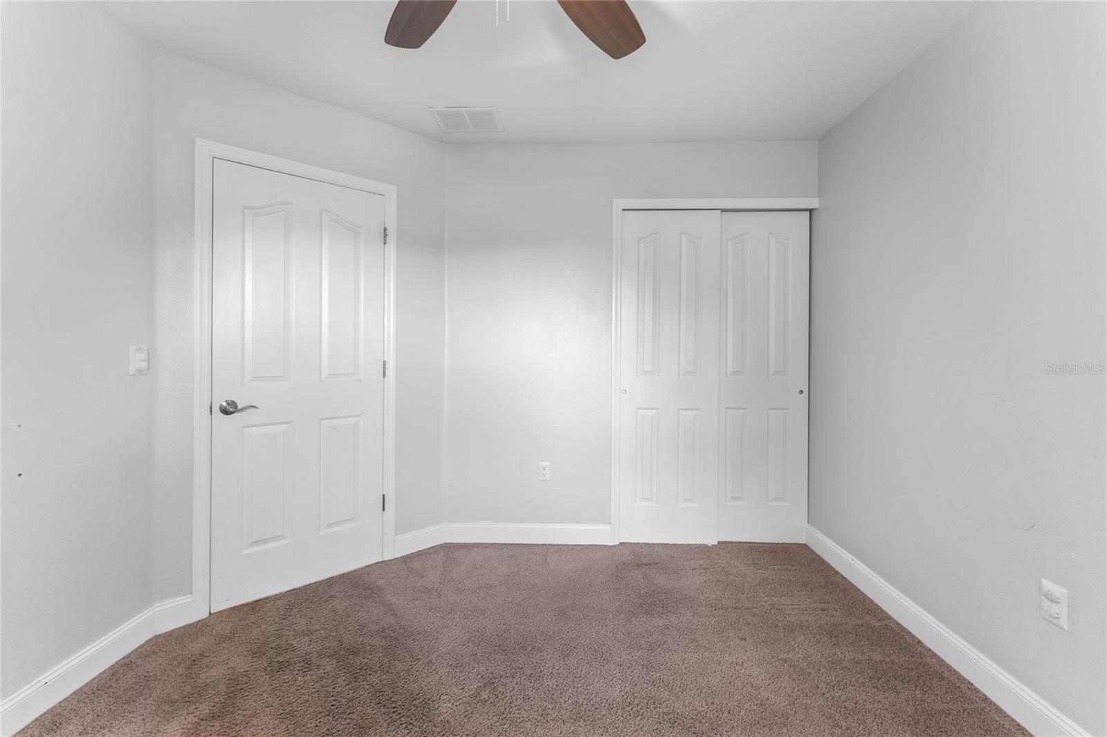 TIERRA DEL SOL PH 01 - Residential Lease