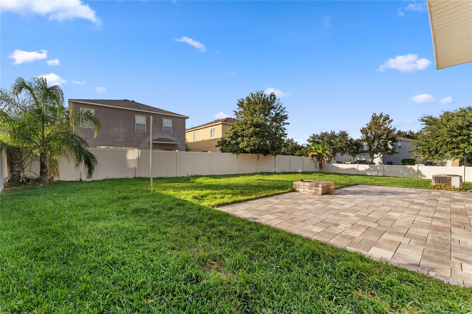 TIERRA DEL SOL PH 01 - Residential Lease