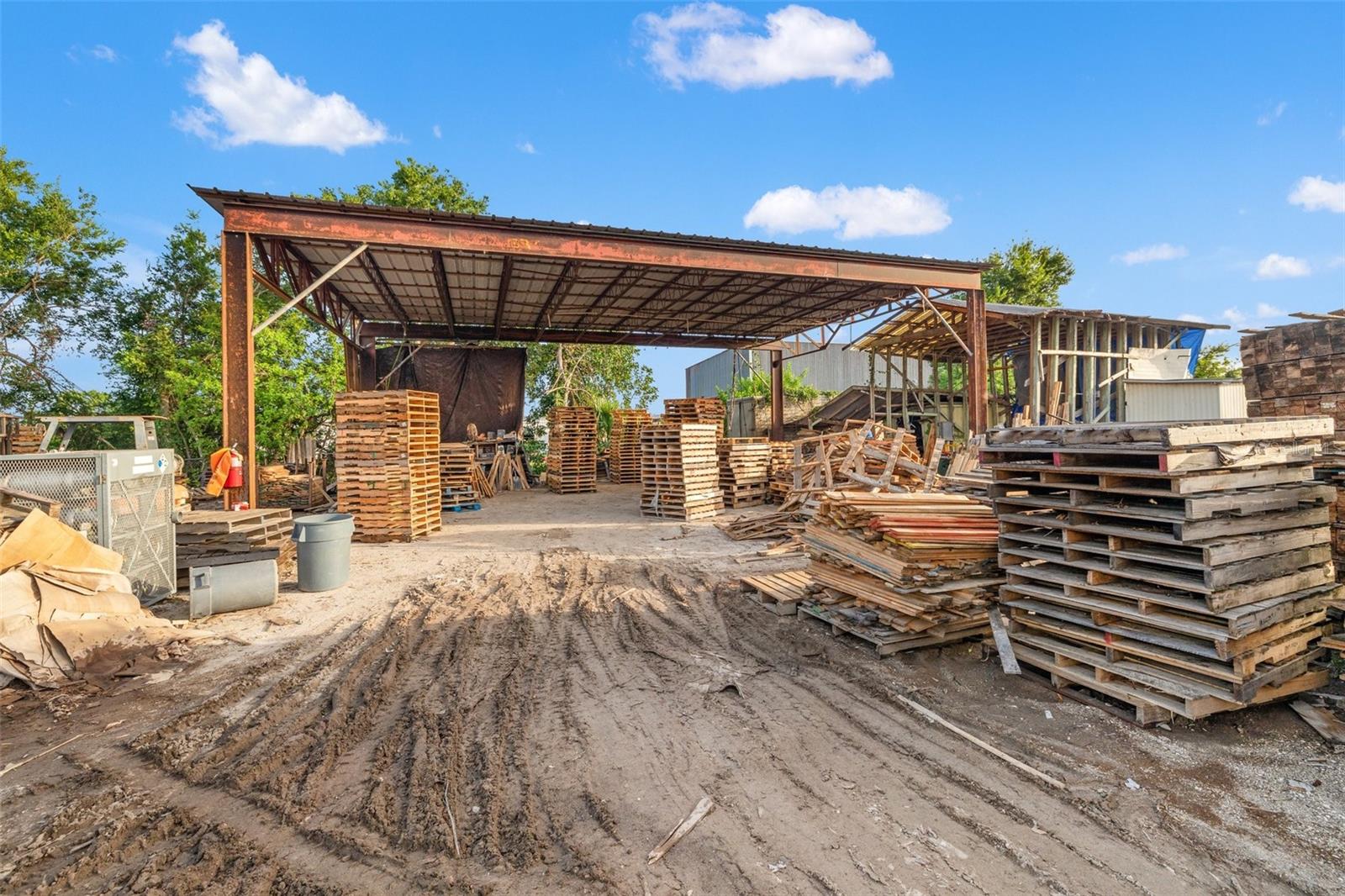 PROSPECT INDUST PARK - Land