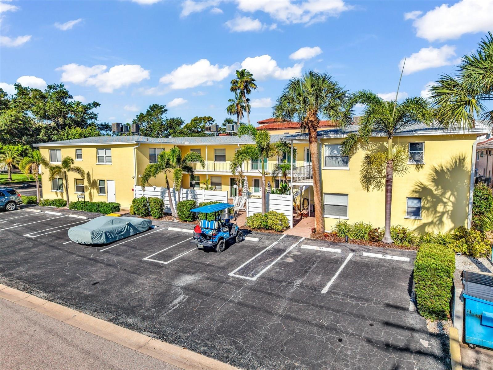 COCO PALMS - Residential