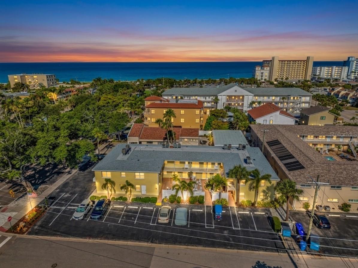 COCO PALMS - Residential