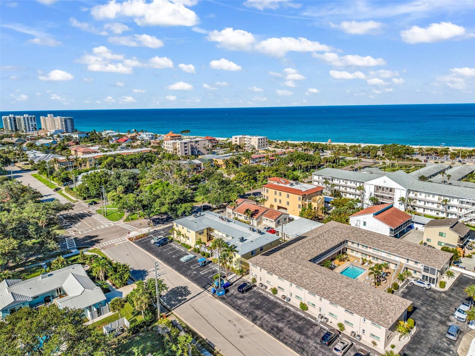 COCO PALMS - Residential