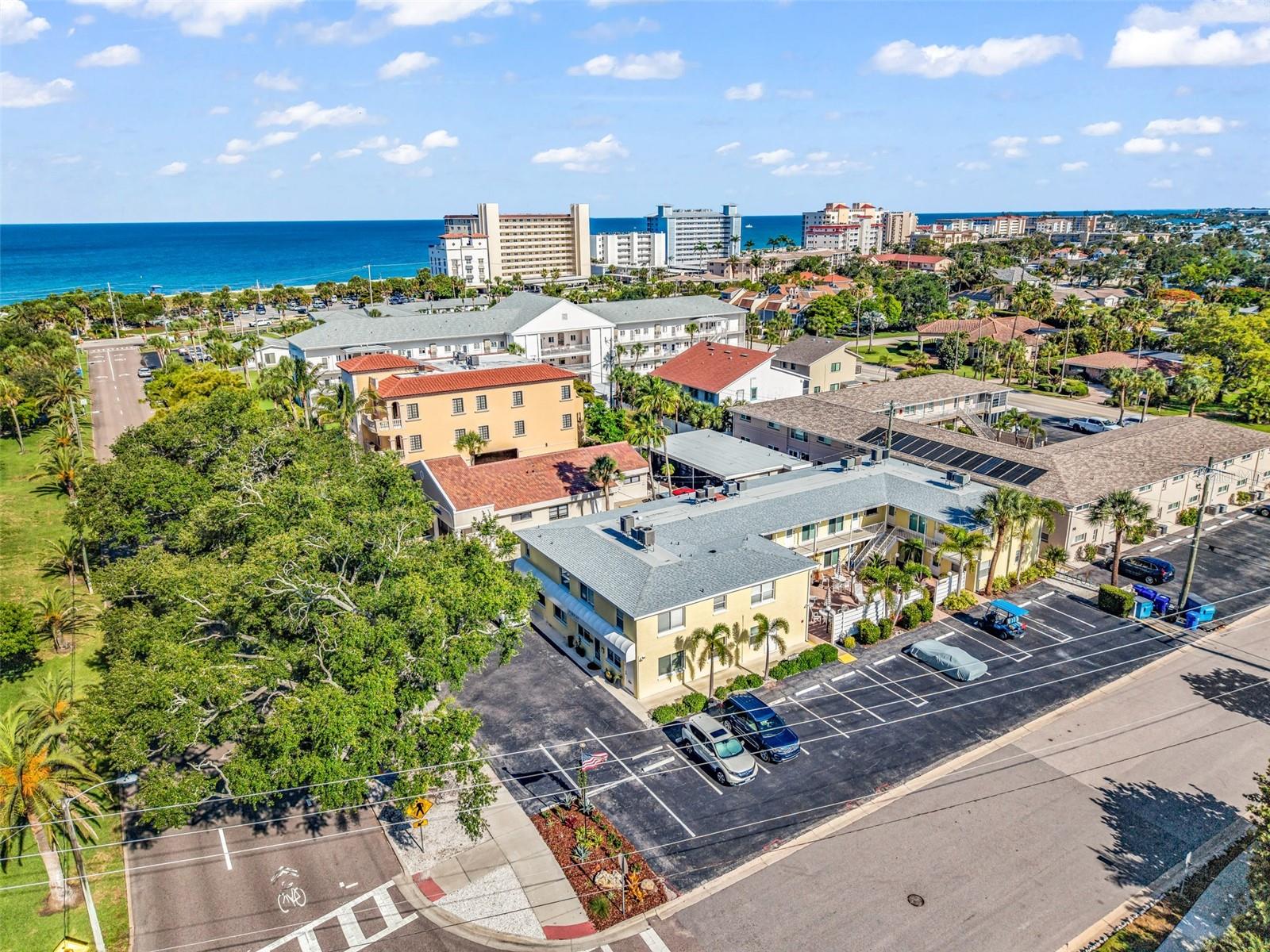 COCO PALMS - Residential