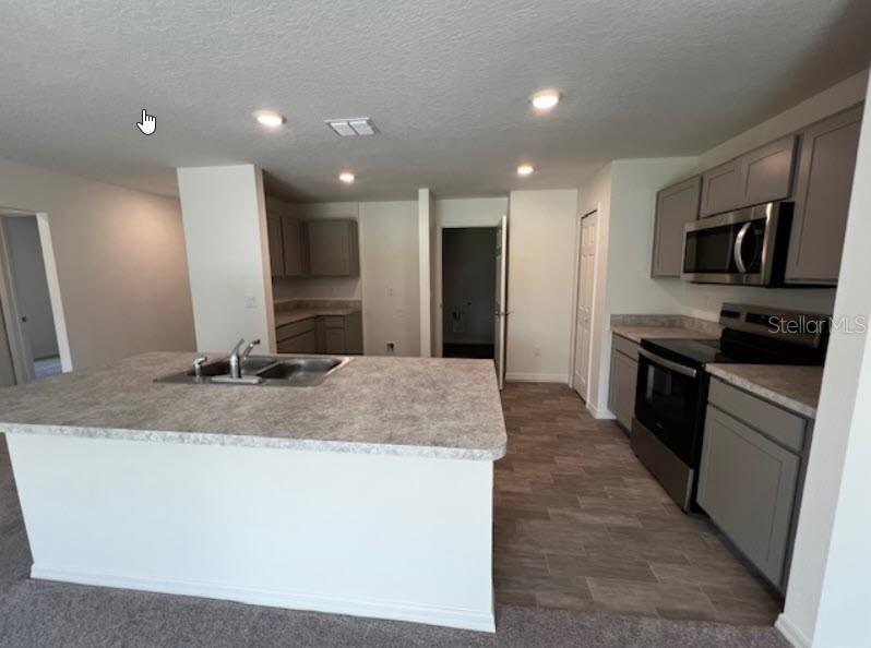 10 LLANES PLACE