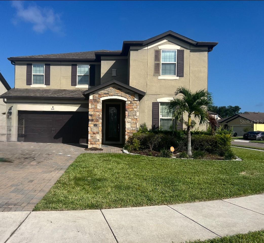 *Photos to be added soon* Welcome to 1641 Regal River Circle — a spacious 4-bed, 3.5-bath home in the quiet Crown Pointe Cove community of Ocoee! Built in 2017, this home features an open floor plan, a modern kitchen with granite counters and stainless steel appliances, plus a huge island perfect for gatherings. The primary suite is downstairs with a spa-like bath and walk-in closet, while upstairs offers a roomy loft and 3 more bedrooms. You'll love the natural light, tile floors, upstairs laundry, and 2-car garage.