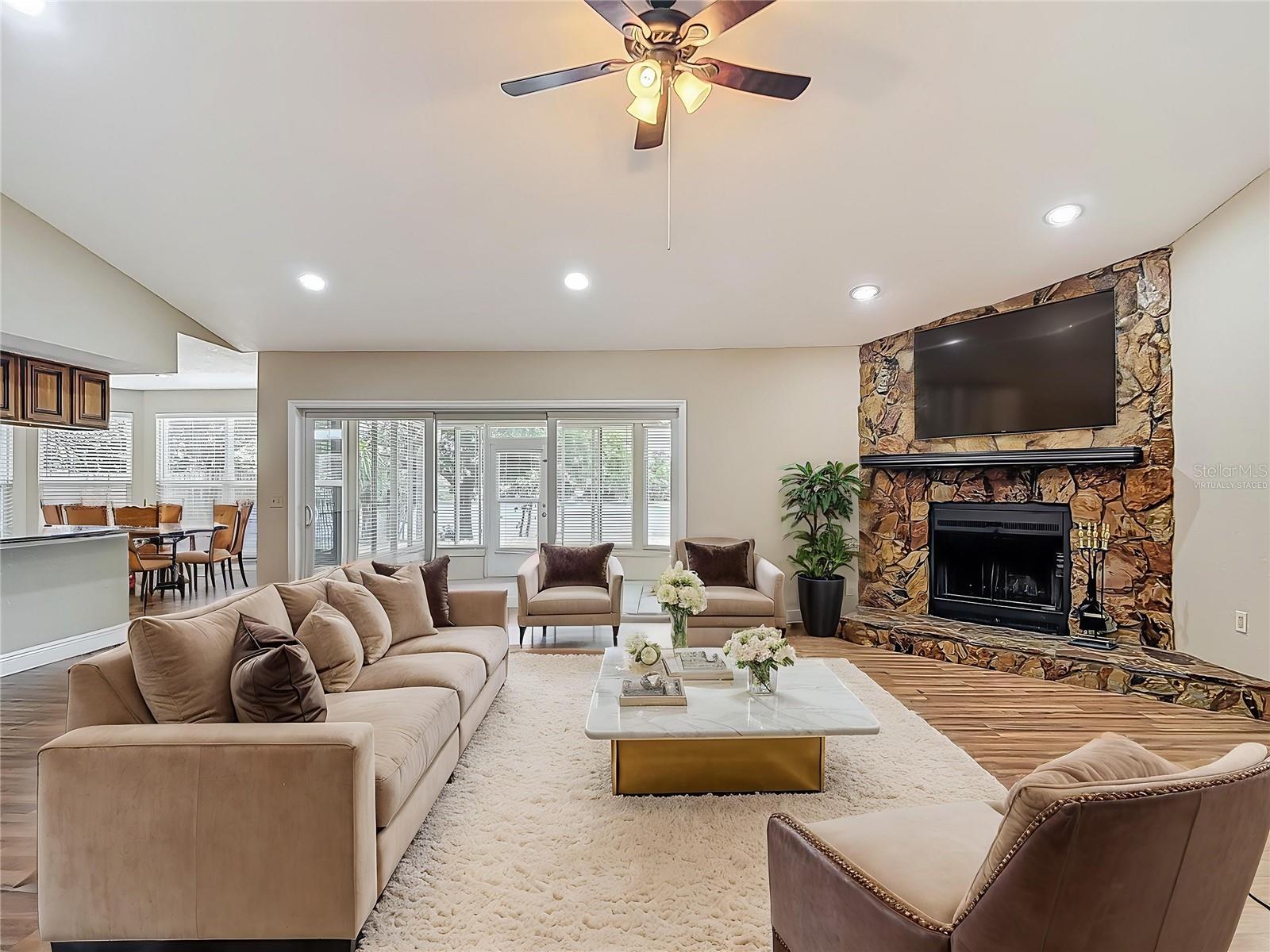 BLOOMINGDALE SEC C UNIT 1 - Residential