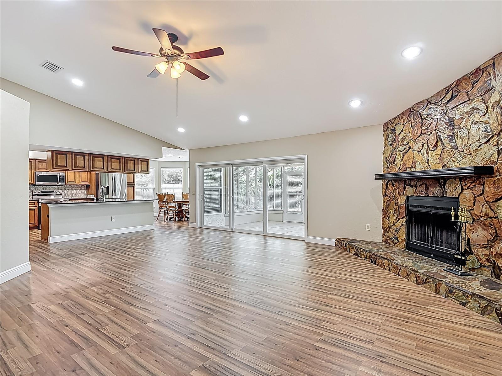 BLOOMINGDALE SEC C UNIT 1 - Residential