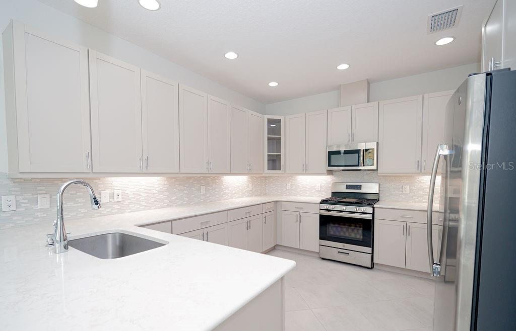 LATITUDE/DAYTONA BEACH PH 2A - Residential Lease