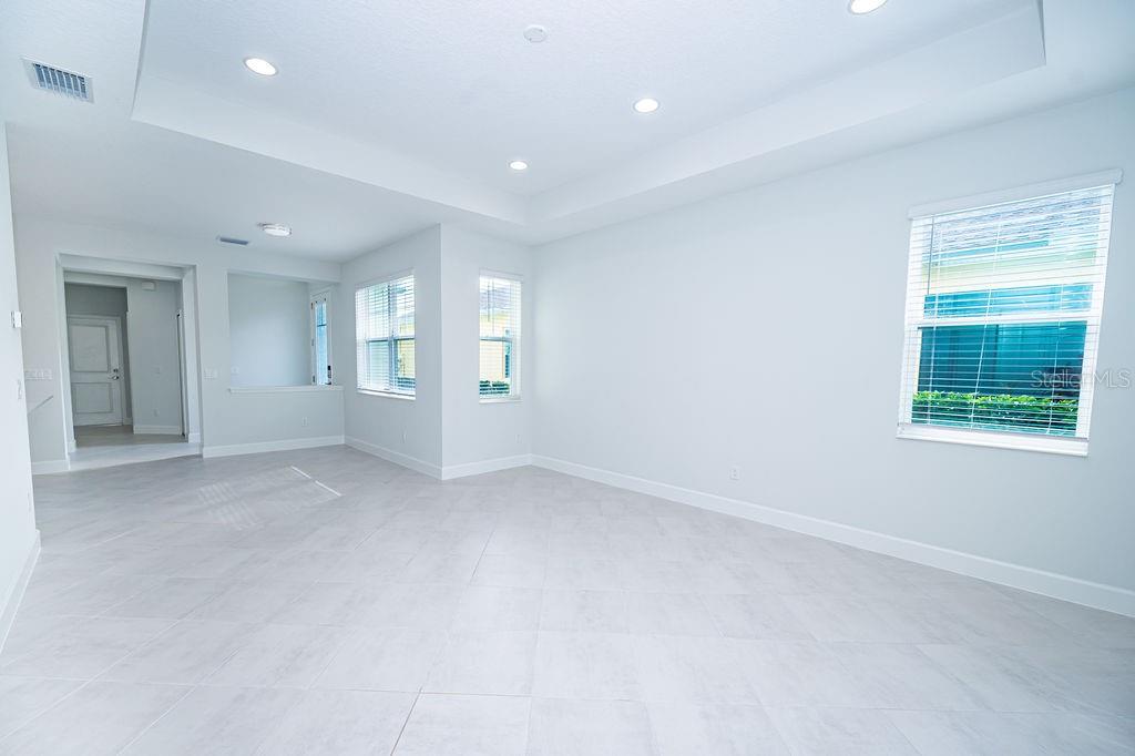 LATITUDE/DAYTONA BEACH PH 2A - Residential Lease