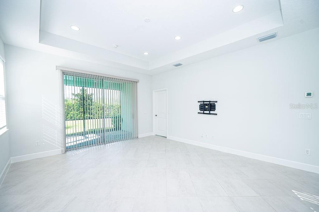 LATITUDE/DAYTONA BEACH PH 2A - Residential Lease