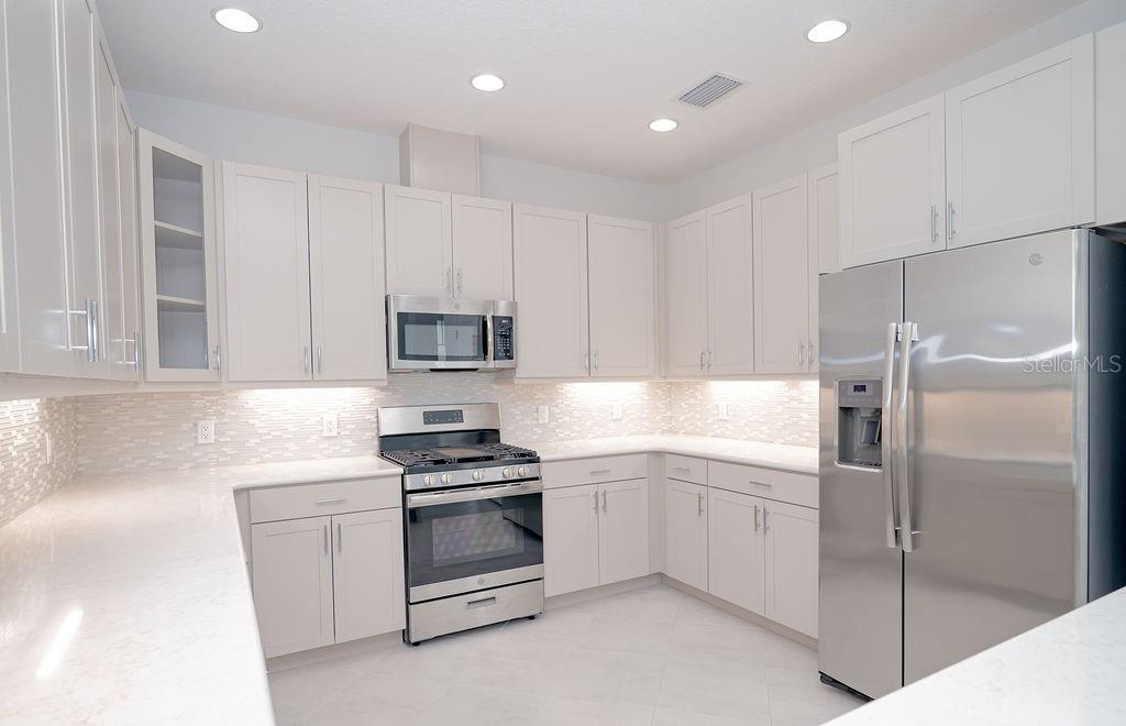 LATITUDE/DAYTONA BEACH PH 2A - Residential Lease