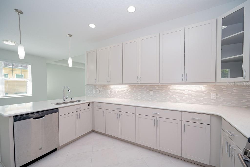 LATITUDE/DAYTONA BEACH PH 2A - Residential Lease