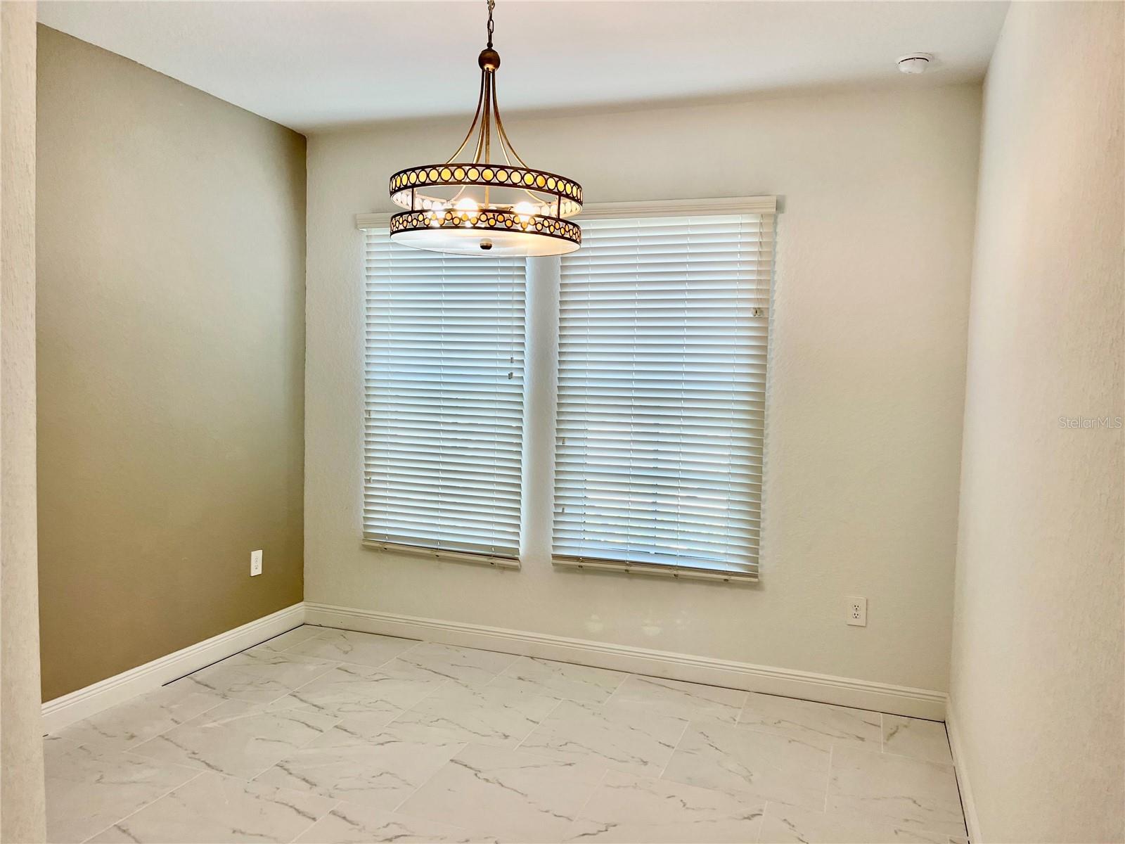 CASSATA LAKES - Residential Lease