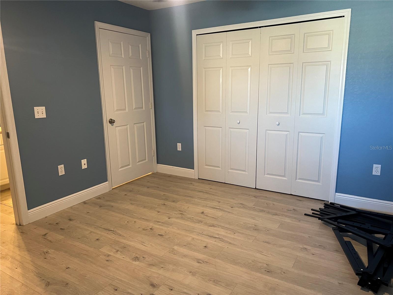 ADMIRALS WALK - Residential