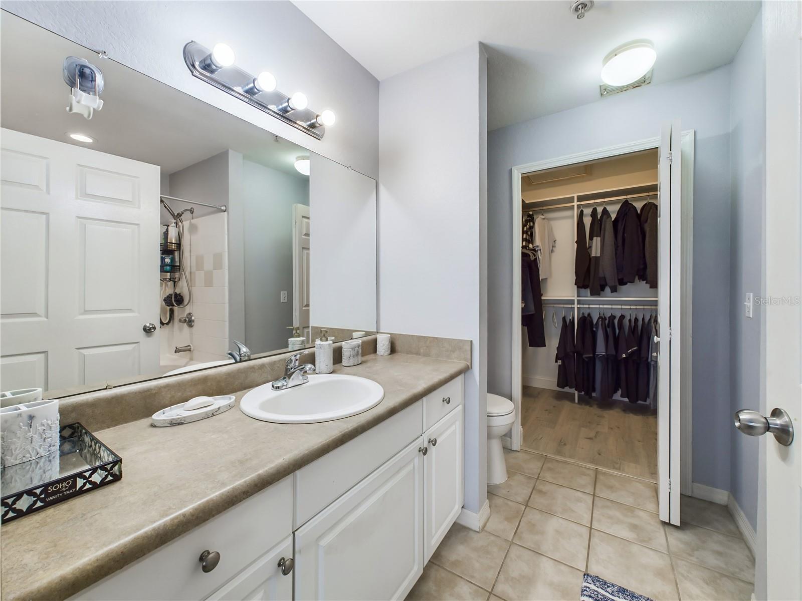 ADMIRALS WALK - Residential