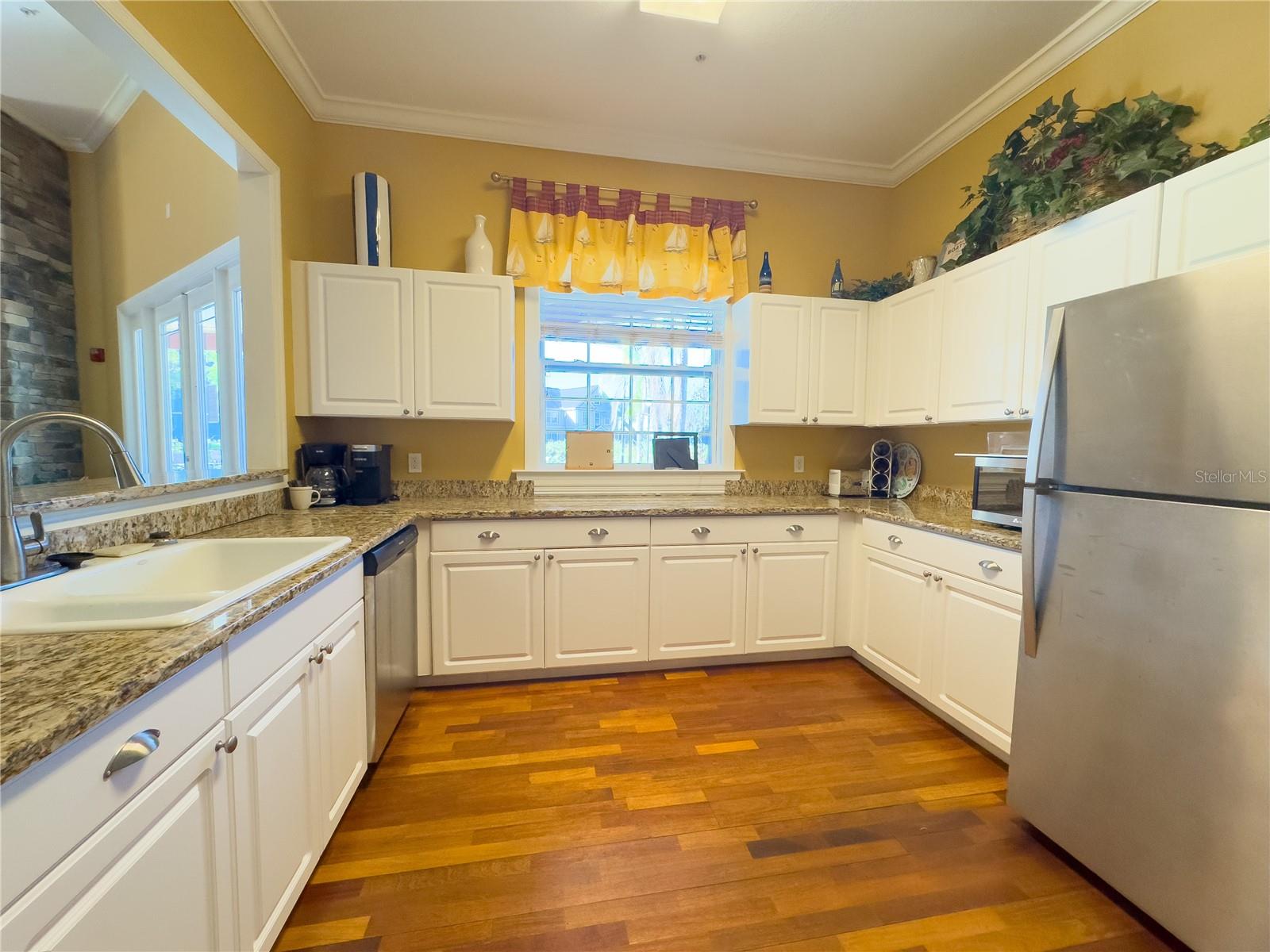 ADMIRALS WALK - Residential