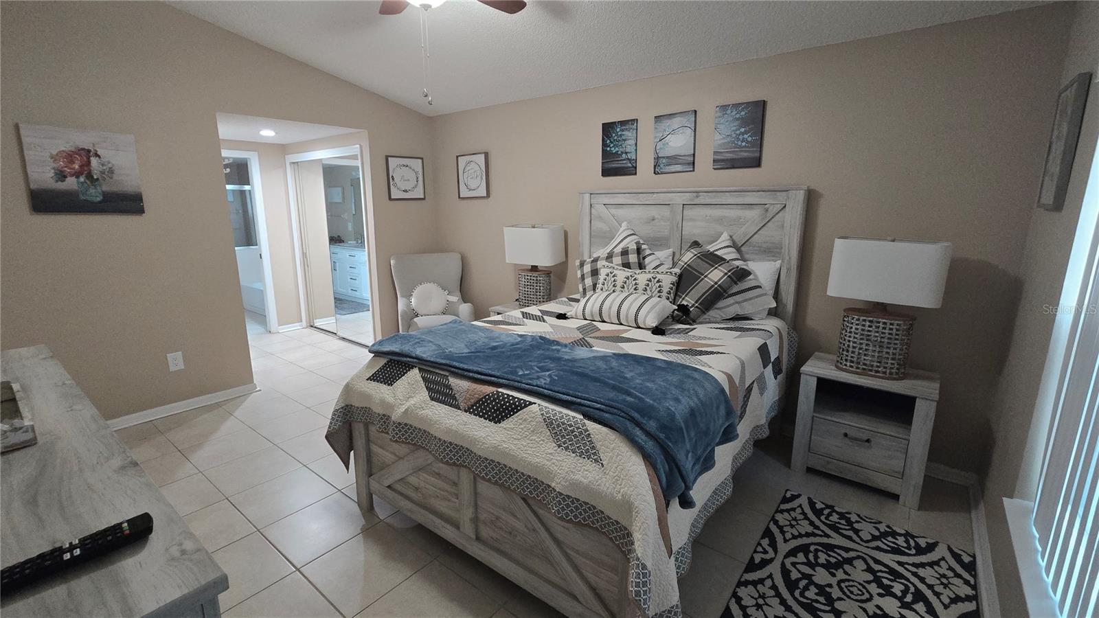 LINDFIELDS UN 1 - Residential Lease