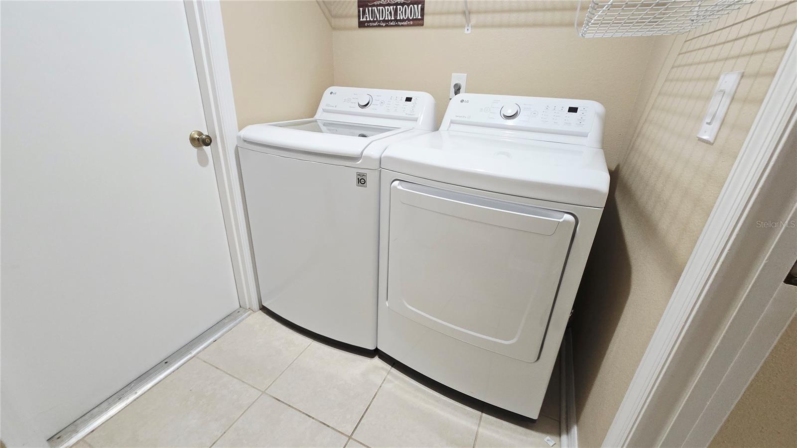 LINDFIELDS UN 1 - Residential Lease