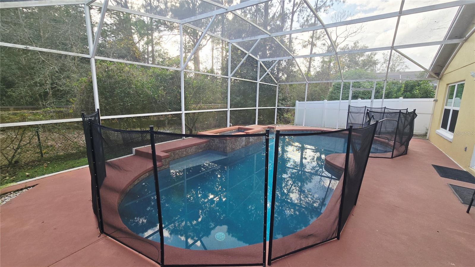 LINDFIELDS UN 1 - Residential Lease