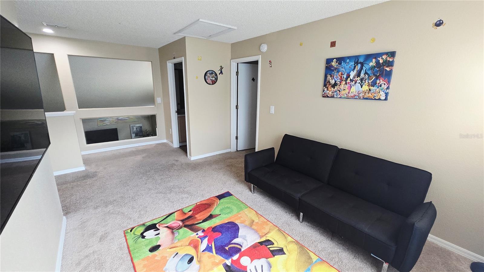 LINDFIELDS UN 1 - Residential Lease