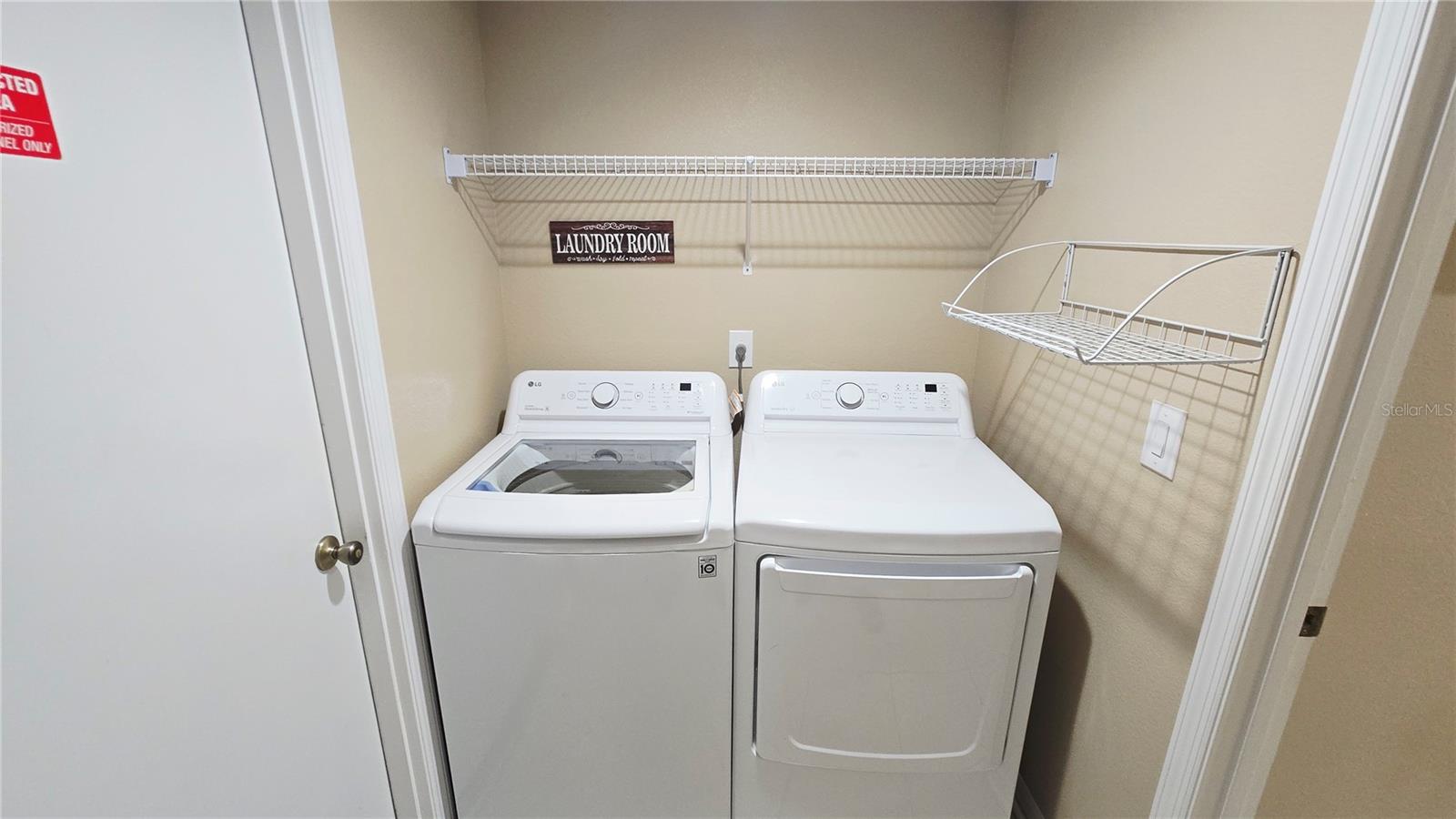 LINDFIELDS UN 1 - Residential Lease