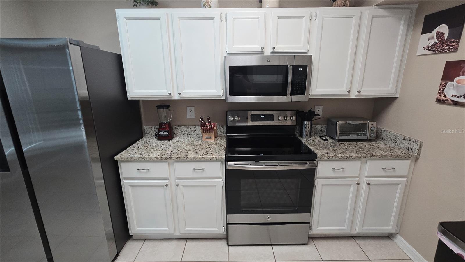 LINDFIELDS UN 1 - Residential Lease