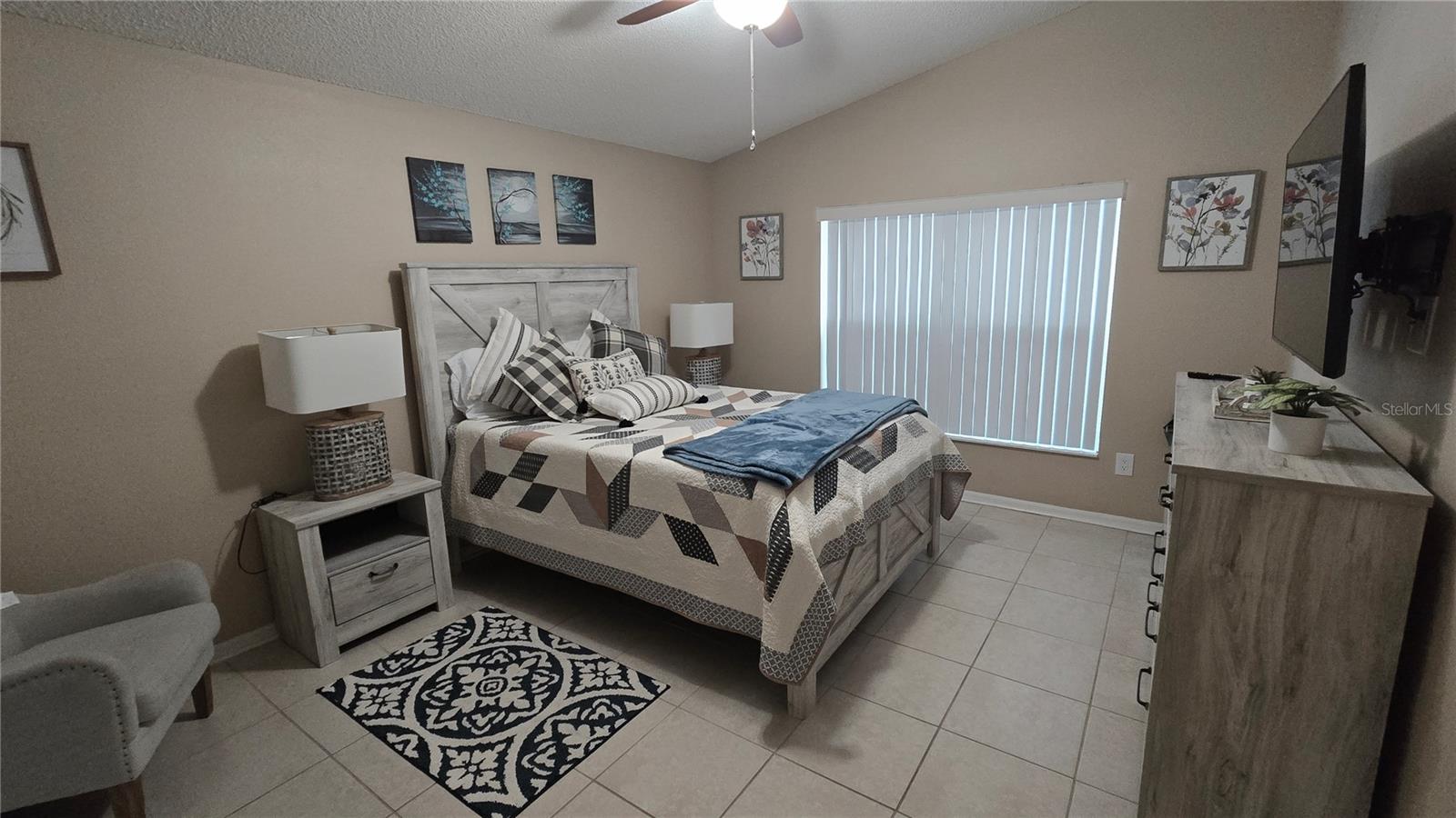 LINDFIELDS UN 1 - Residential Lease