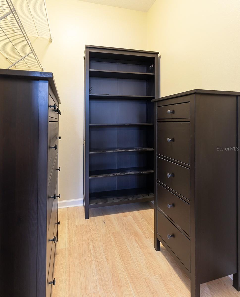 CAPRI/HUNTERS CRK CONDO - Residential