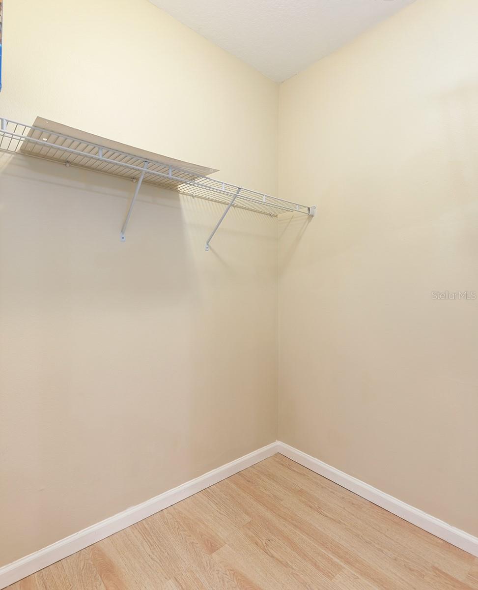 CAPRI/HUNTERS CRK CONDO - Residential