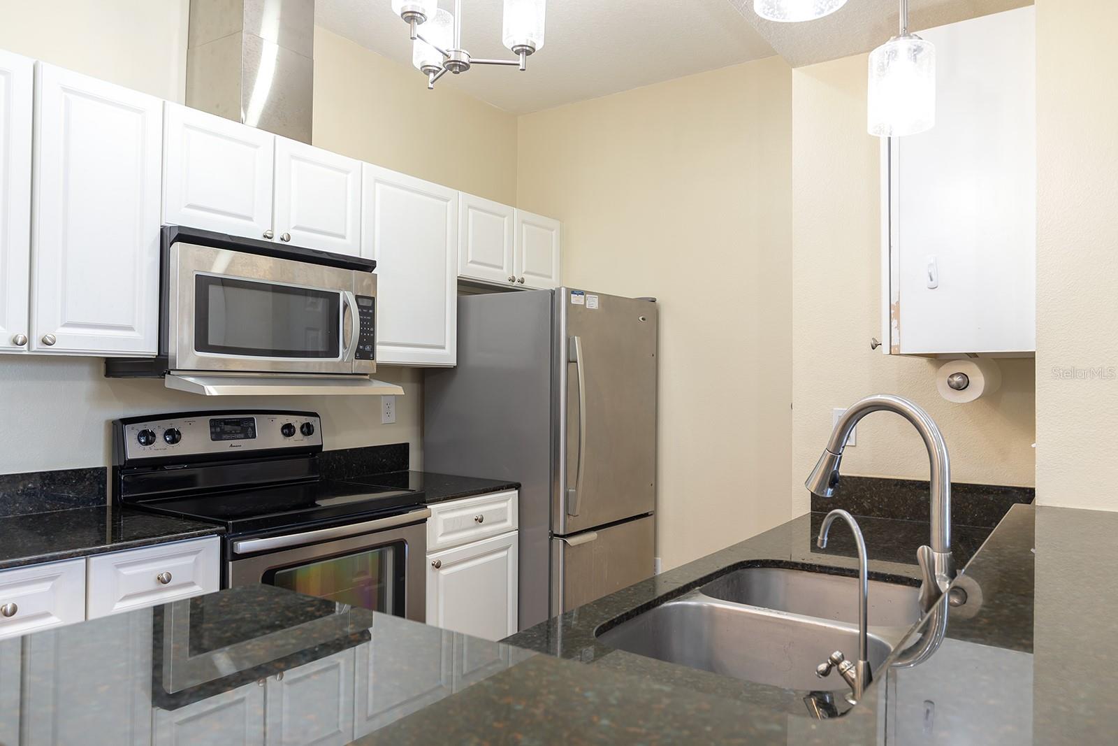 CAPRI/HUNTERS CRK CONDO - Residential