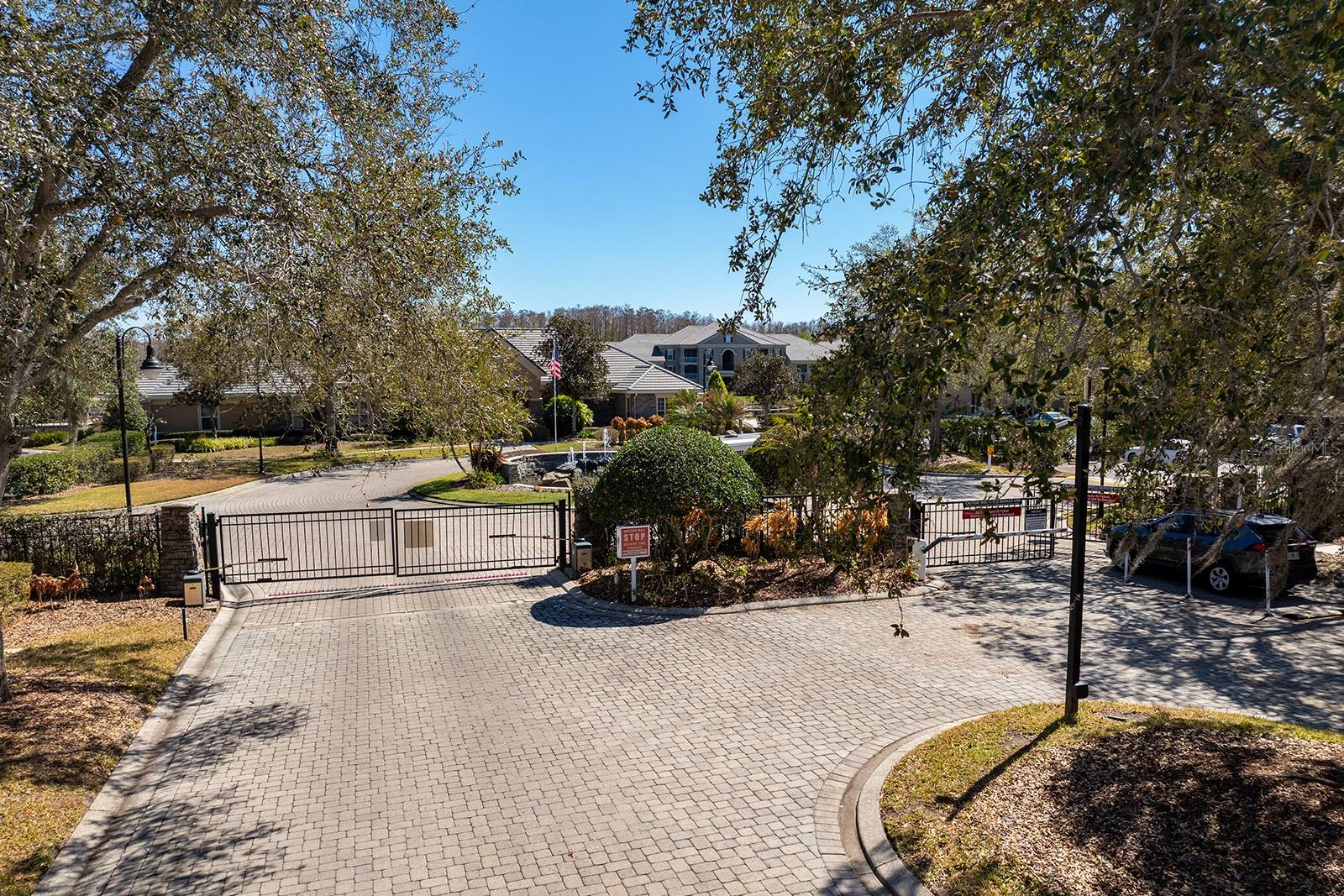 CAPRI/HUNTERS CRK CONDO - Residential