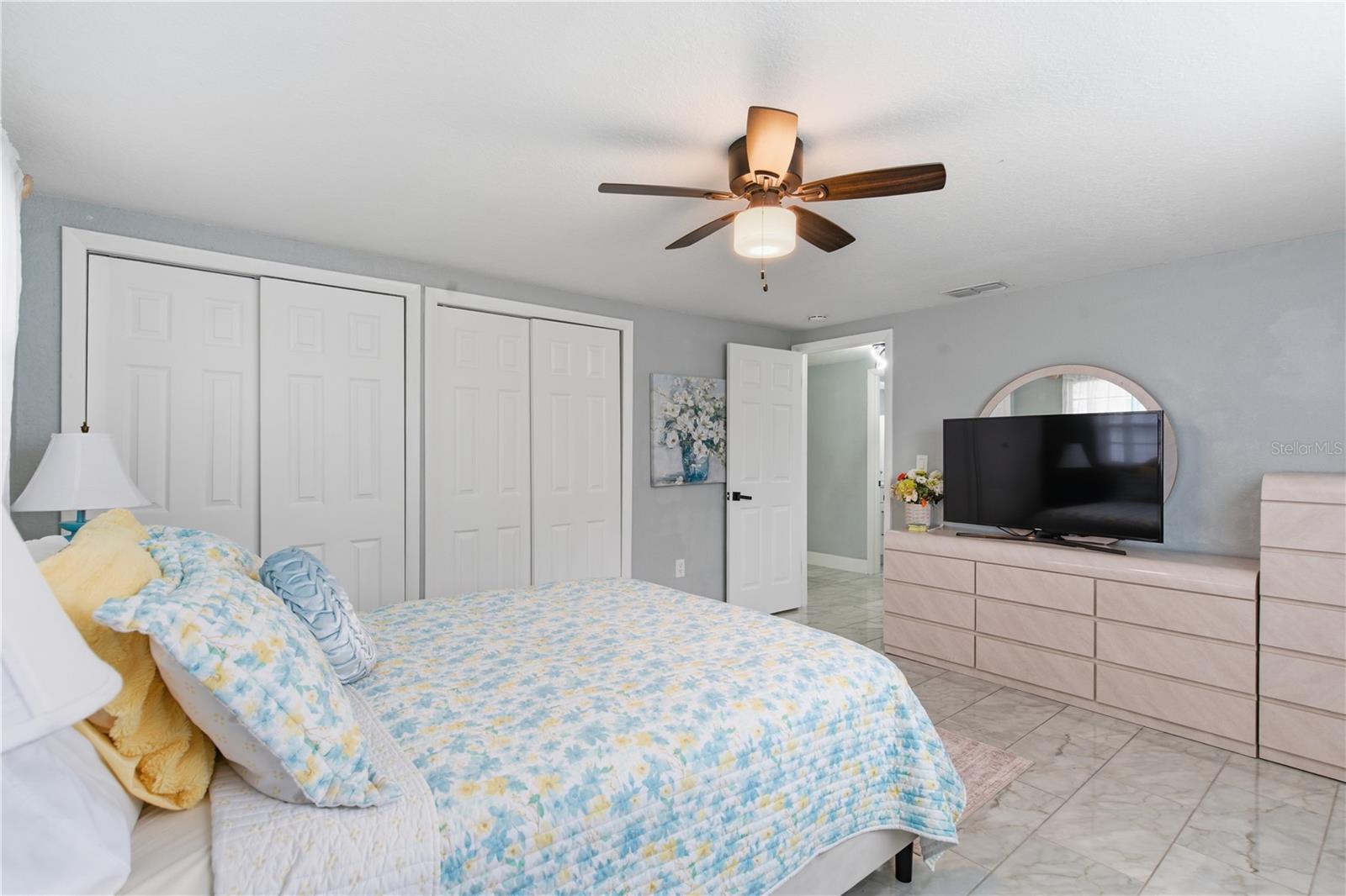 EMBASSY HILLS - Residential