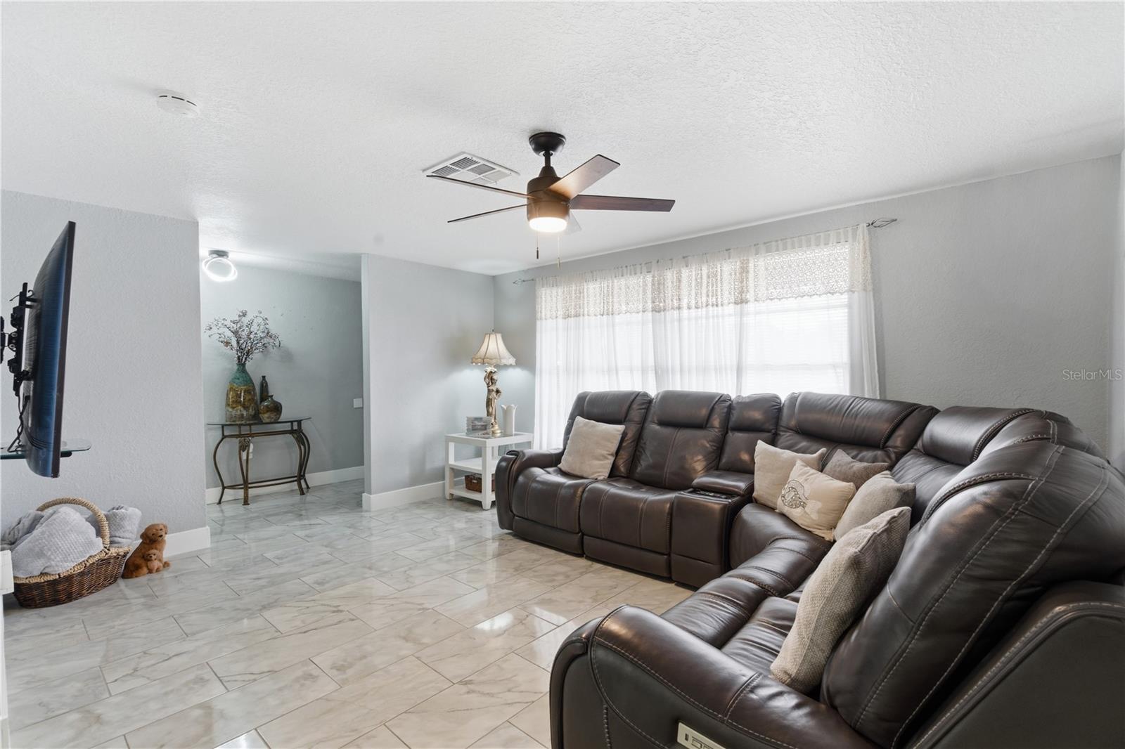 EMBASSY HILLS - Residential
