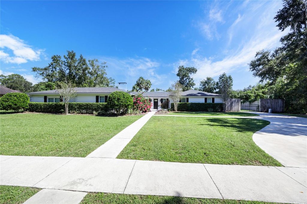 Photo of 1117 NW 51st Terrace, Gainesville, FL 32605 (MLS # GC534922)