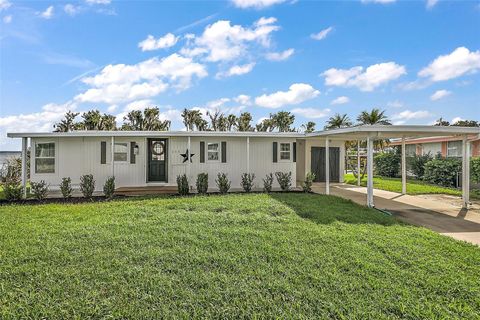 A home in FRUITLAND PARK