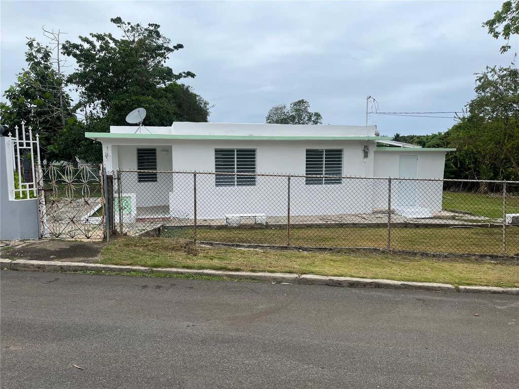 Photo of 72 Com Aguas Claras, Ceiba, PR 00735 (MLS # PR9123704)